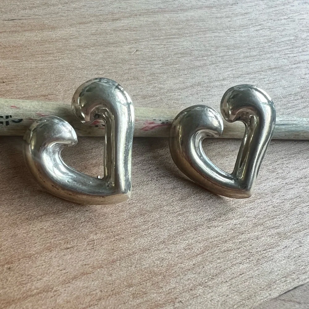 Vintage silver heart earrings posts